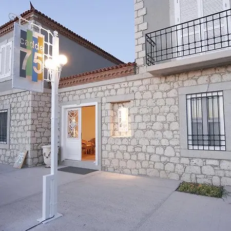 Cadde 75 Luxury - מלון אלאקאטי