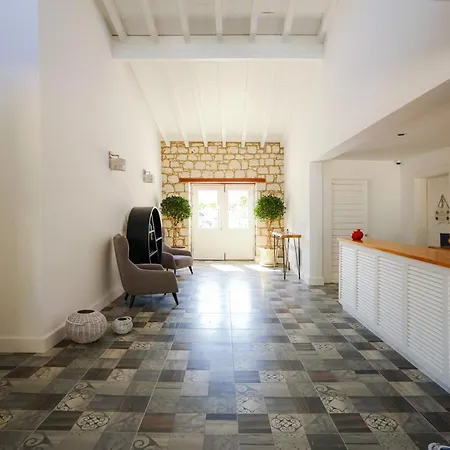 Cadde 75 Luxury - 4* Alaçatı