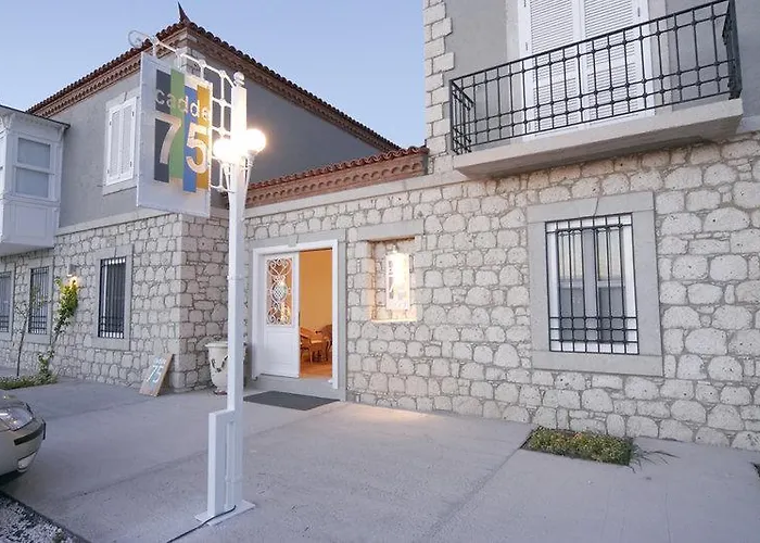 Cadde 75 Luxury - Hotell Alaçatı